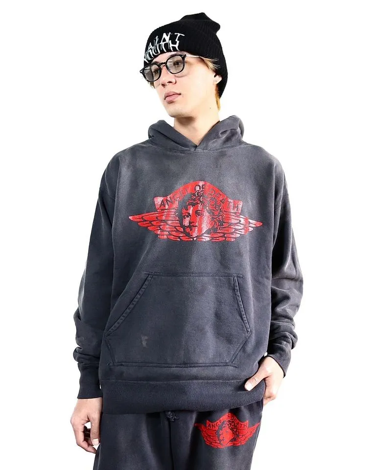 SAINT Mxxxxxx HOODIE/ANGEL / BLK SAINT Mxxxxxx ANGEL HOODIE/BLK Angel Reborn Cracked Printed Retro Distressed Hoodie Assute dyed, full-length spray-painted horse fade, heavy fermentation wash to produce NEW VINTAGE texture, four-needle and six-thread workmanship, no bone seams, more comfortable to wear, genuine grade crack print/accessory restoration